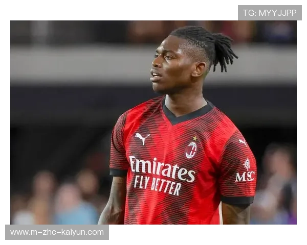 AC米兰莱奥单刀冷静完成推射